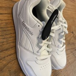 New Reebok’s White Leather Memory Foam Shoes Size 6 Or Woman’s 7.5