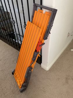 Hot wheels six lane track. In excellent condition!