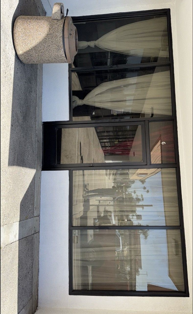 Storefront Commercial Metal Door And Window Set