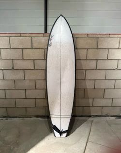 Surfboard like new 7’ lots of volume