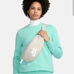 NIKE BELT BAG BUM BAG  NWT  ⚡️SALE ⚡️