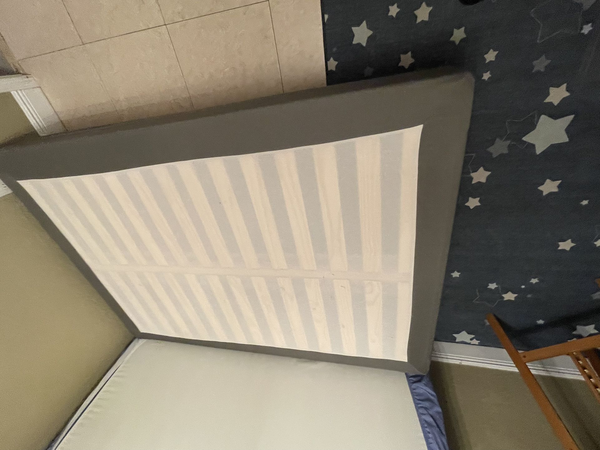 Sturdy Low Base Frame Modern Full Bed