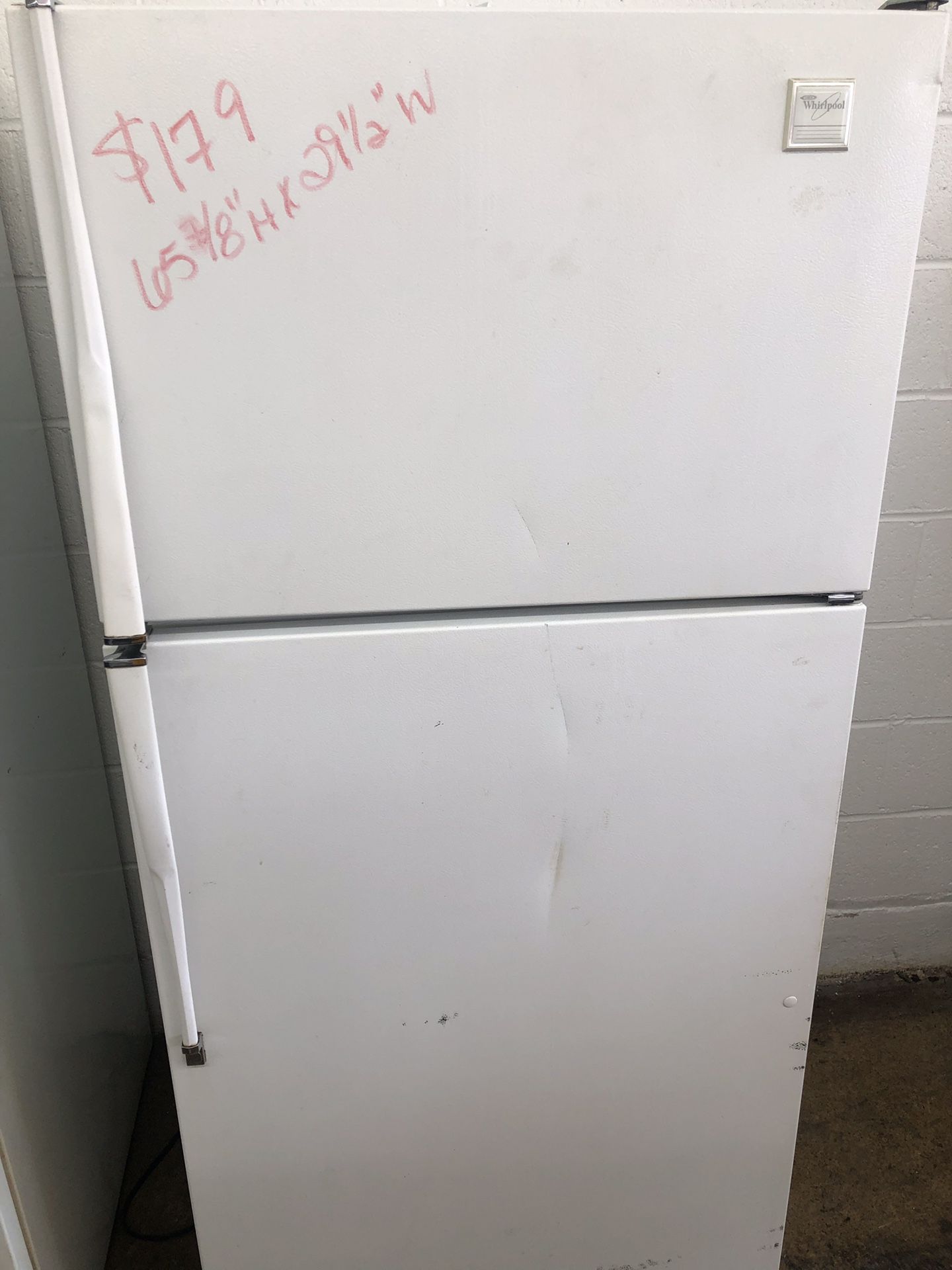 Whirlpool White 18 CF Refrigerator - 65 7/8” H x 29 1/2” W! Guaranteed 30 Days! Delivery Available!
