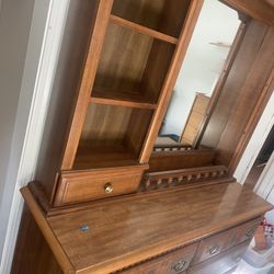 2piece Dresser With Mirror In Great Condition 