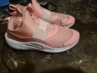 Nike girls shoes