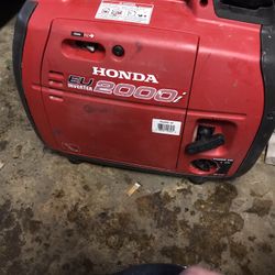 Honda Whisper Quite 2000i