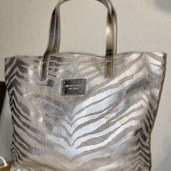 New Original Michael Kors Silver Animal Print Tote Bag