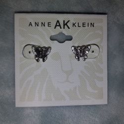 Earrings Each  Pair $1