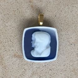 🔵 Unique, blue and white, raised resin double cameo pendant