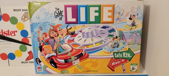 The Game Of Life Milton Bradley Kids 9+ Board Game