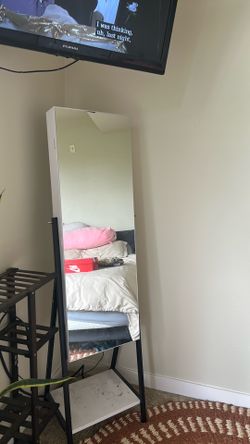 body mirror / storage