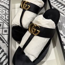 Gucci Flat Marmont Leather Thong