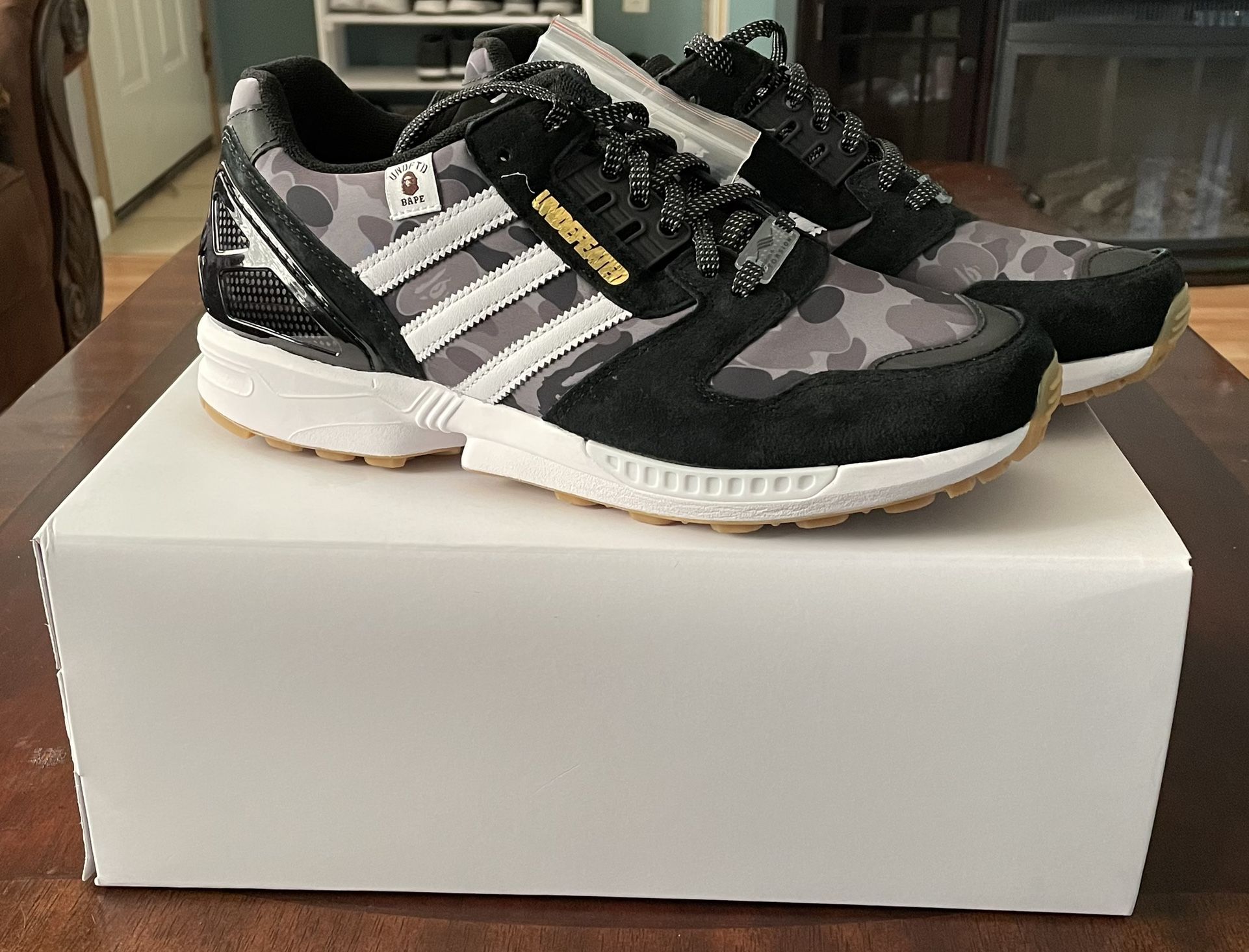 Brand New Adidas x A Bathing Ape (Bape) x Undefeated ZX 8000 Black Colorway Size 9.5 US Mens