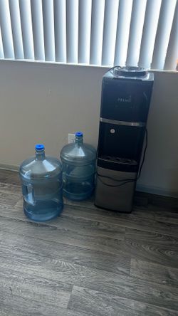 Primo water dispenser with 2 jugs