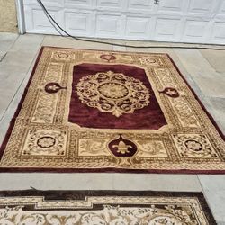 Rug 8x108×10 Area Rug – Burgundy & Beige – Great Condition
Beautiful 8×10 area rug with elegant burgundy, beige, and gold tones.