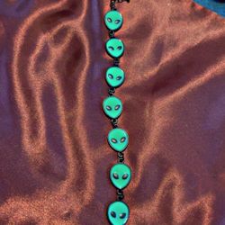 aliens bracelet