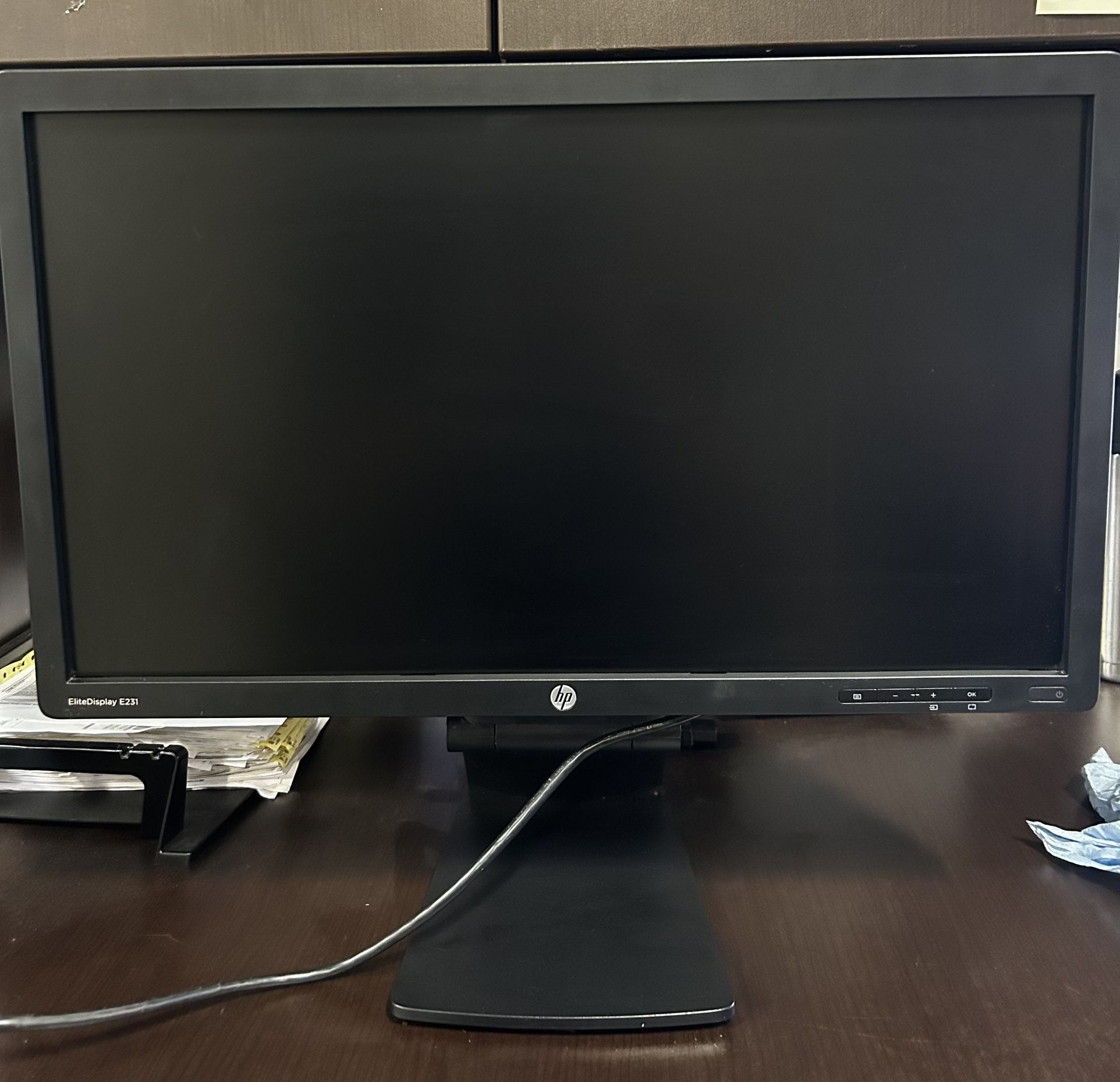 HP EliteDisplay E231 23” Widescreen LED monitor