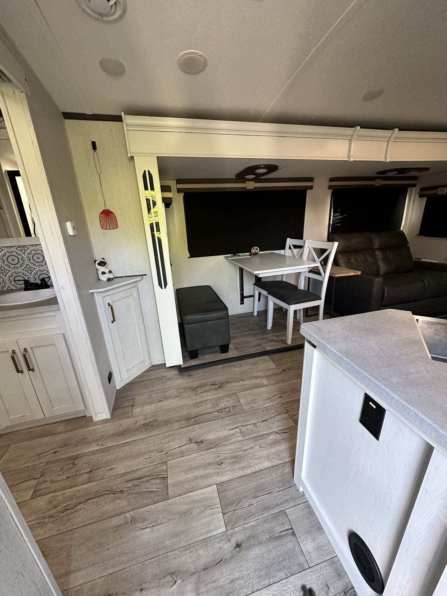 2022 Dutchman Astoria