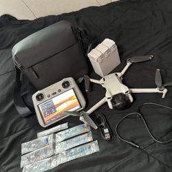 DJI Mini 3 Fly More Combo
