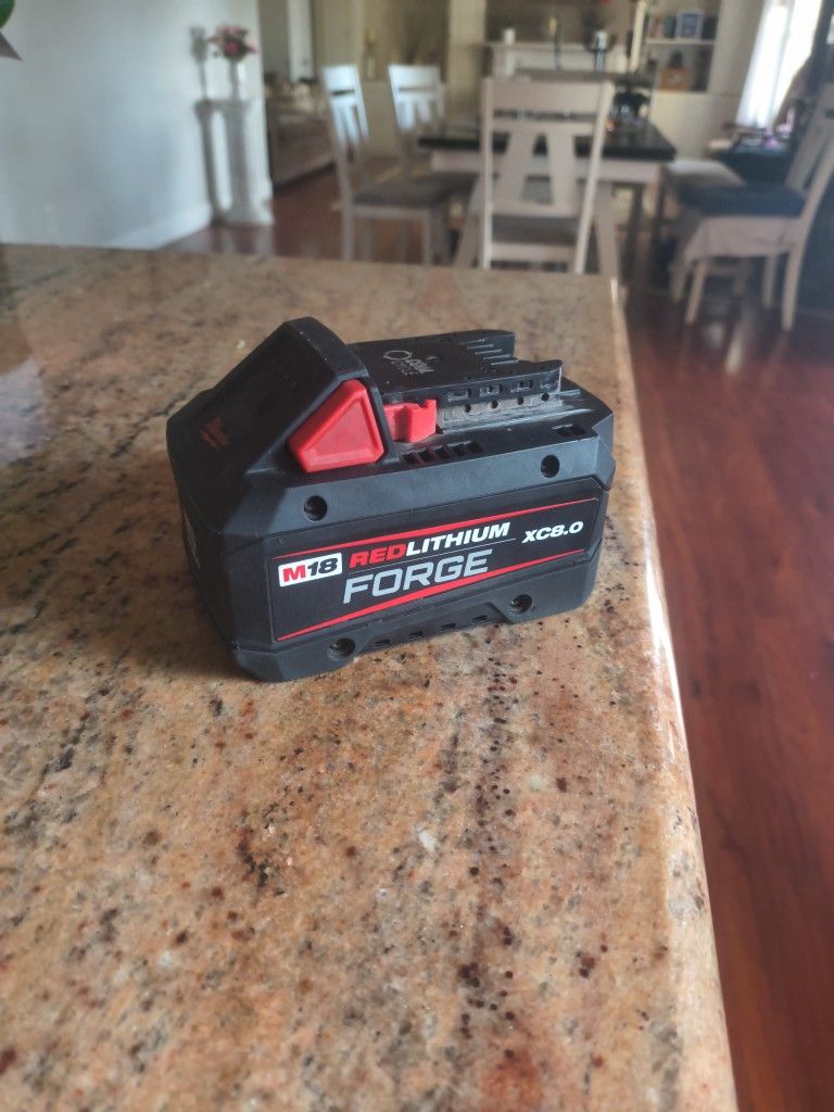 Milwaukee Forge Battery 8.0