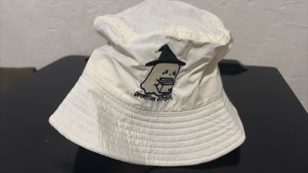 Bucket hat