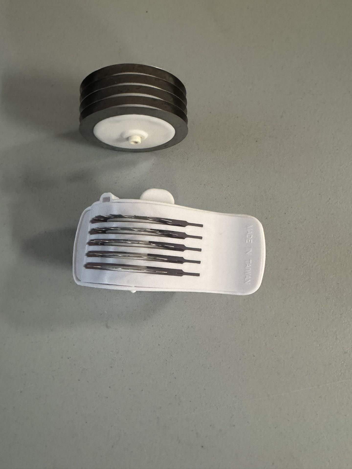 Meat Tenderizer with 2 interchangeable blades