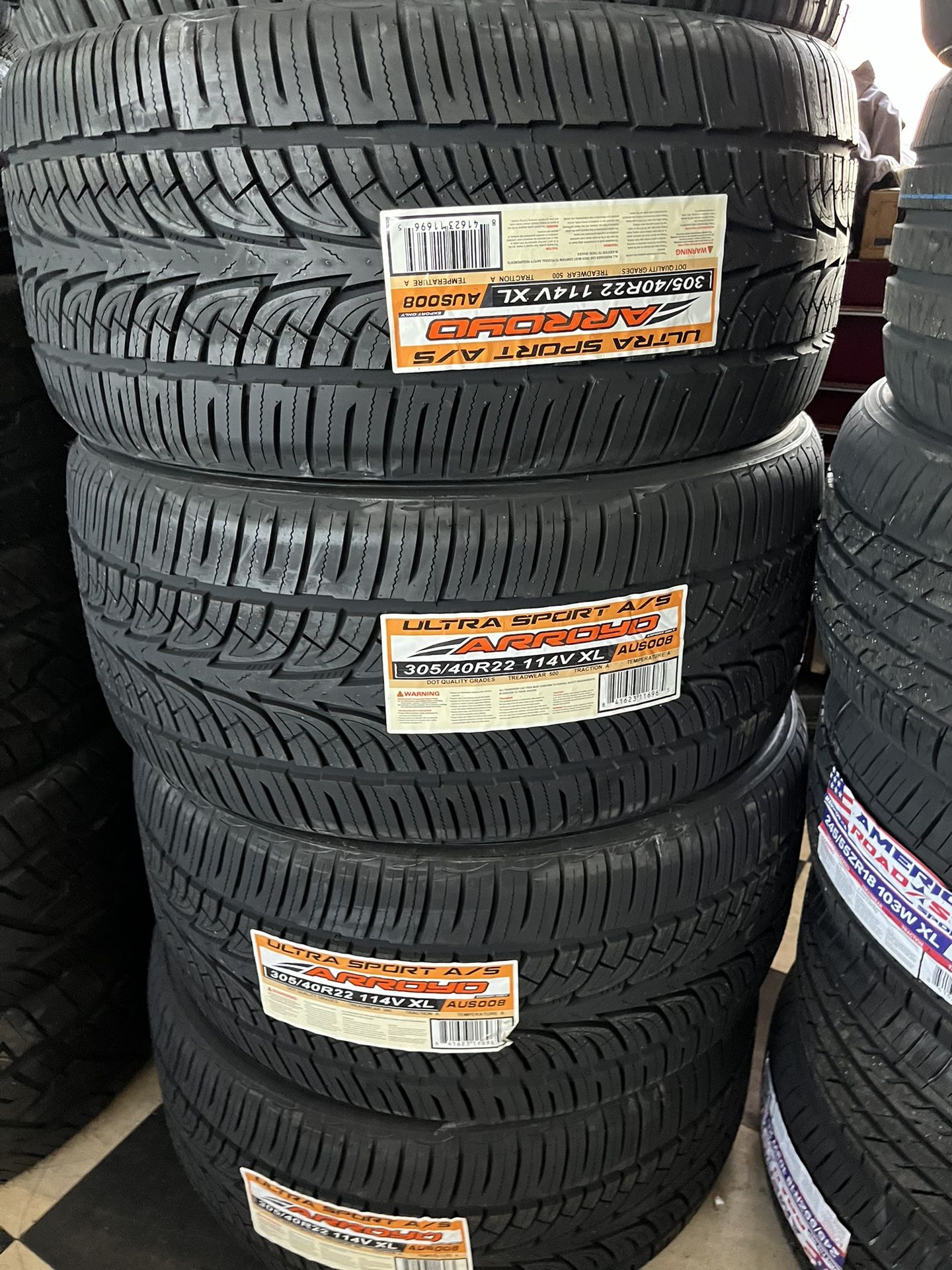 Vendo 305/40/R22 Nuevas Instacion Y BASLNCE Las 4 Llantas Por $500