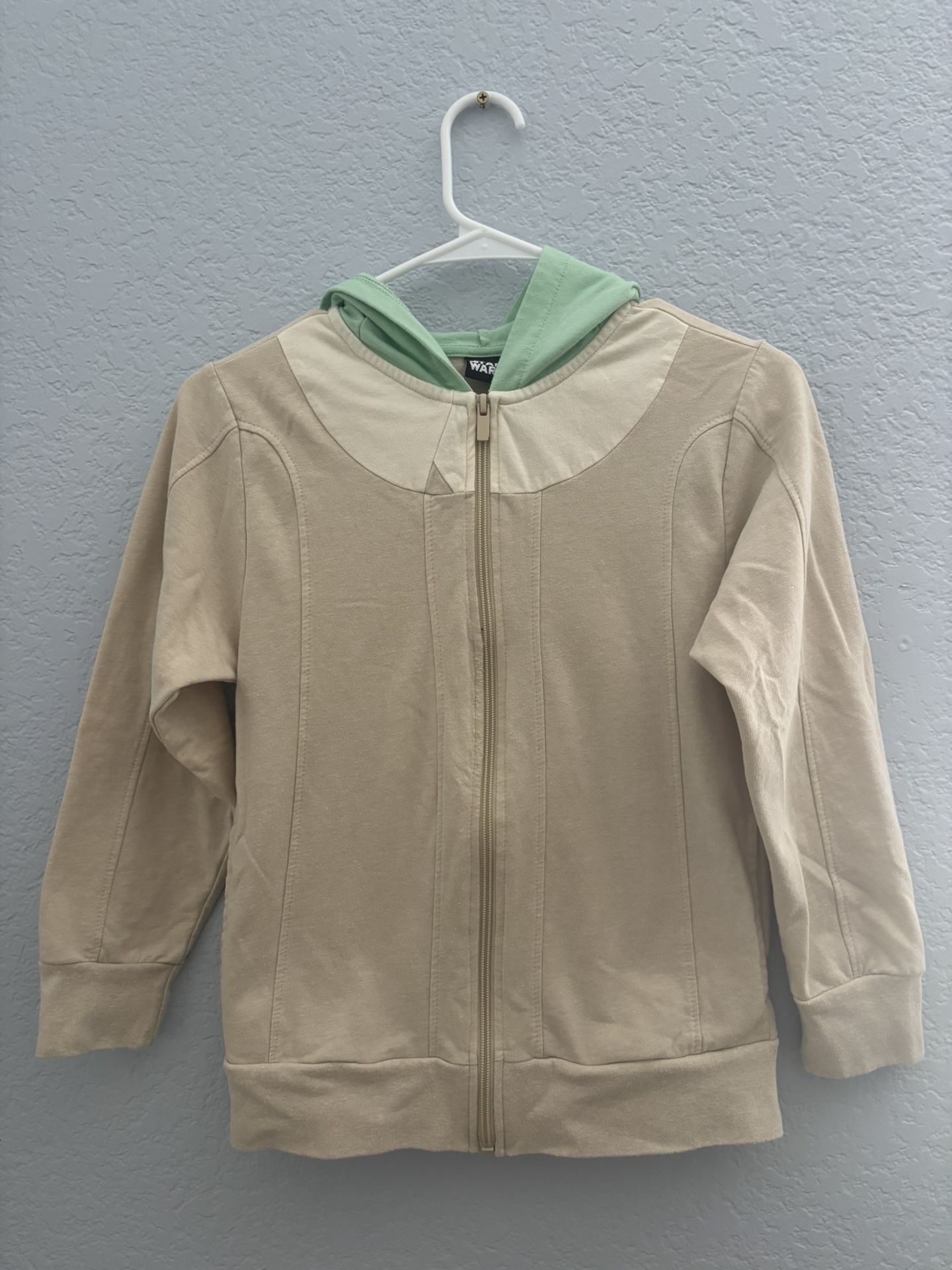 Star Wars Girls Sweater Size M Beige And green