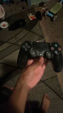 Ps4 controller.