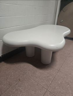 White Cloud-Shaped Coffee Table