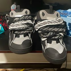 Lavin Curb Black And Grey 