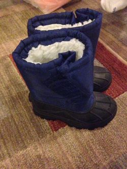 Boys snow ❄️ boots