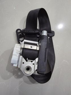2015 Audi Q7 Front Passenger Seat Belt Retractor OEM