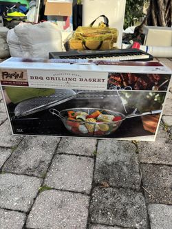 Parini Stainless Steel BBQ Grilling Basket With Locking Lid, 11.5" Diameter
