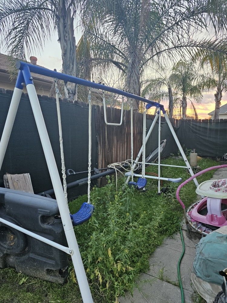 Metal Swing Set With Slide (Unattached)