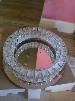 Lámpara LED en Muy Buenas condiciones precio fijo PRICE FIRM