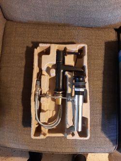 Hansgrohe Matte Black Single-Handle Bathroom Faucet