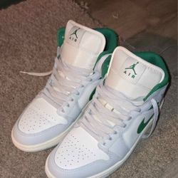 Jordan 1 Grenn Gray White Size 9.5 Men