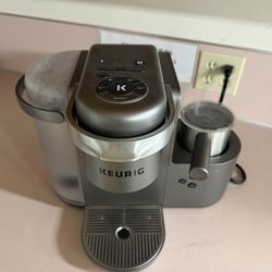 Keurig Coffee Machine 