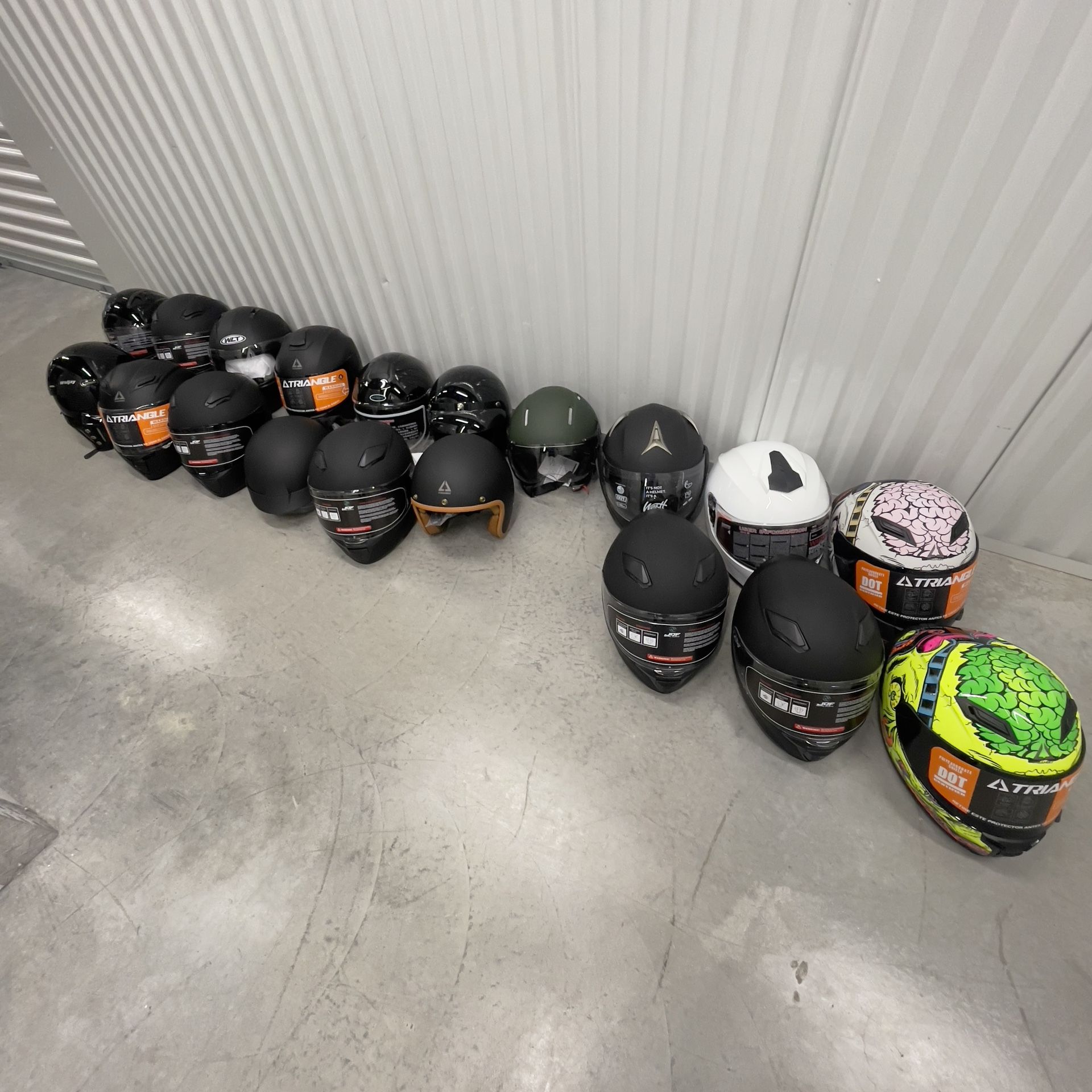 19 Motorcycle Helmets – Full Face, Open Face, DOT Approved – Bulk Lot Deal