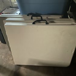 Plastic folding table