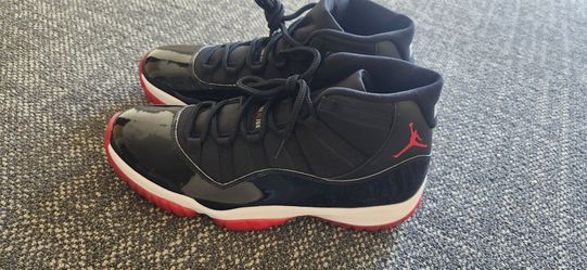 Jordan 11 Retro
Playoffs Bred (2019)