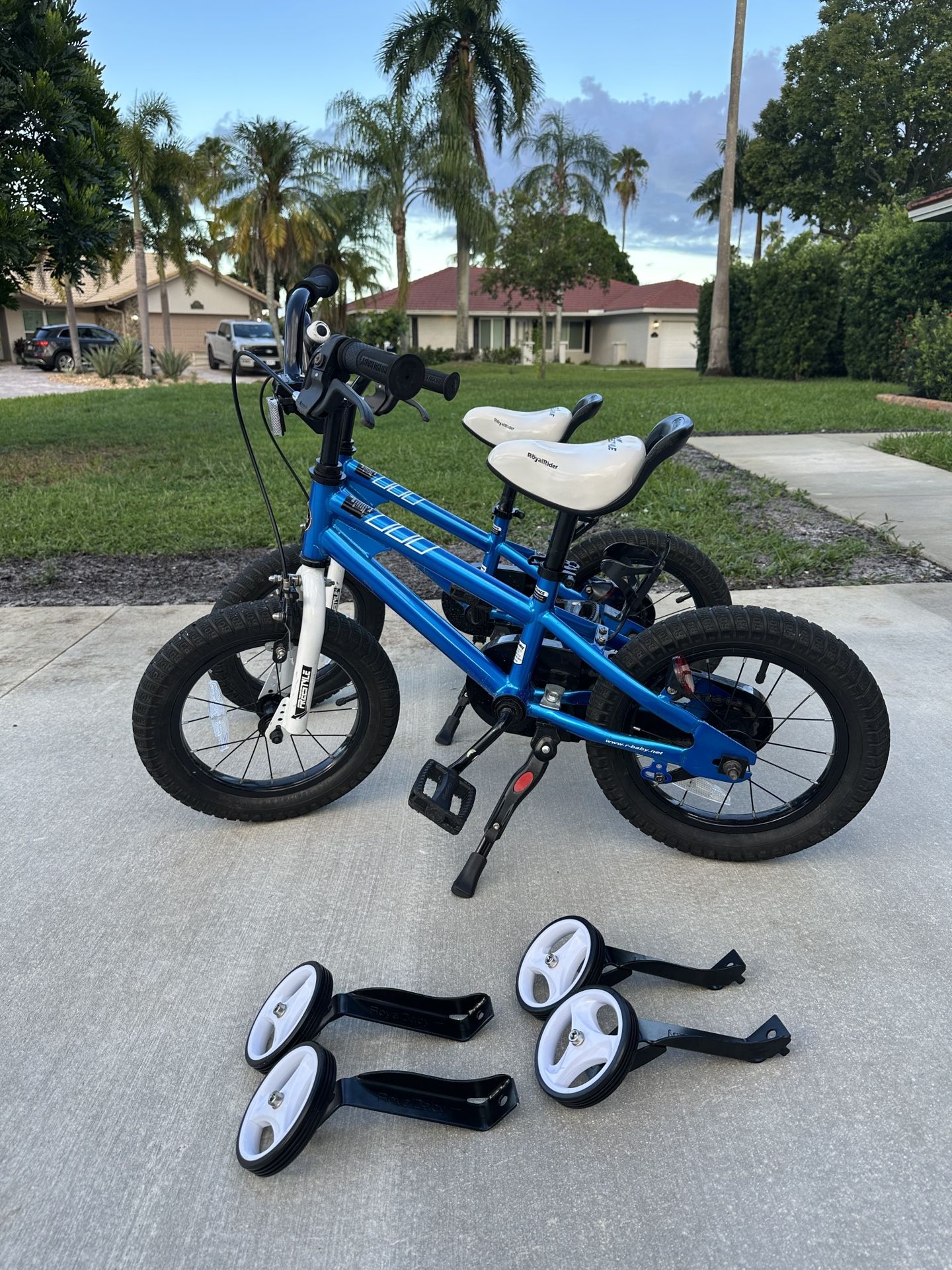 Bicicleta Infantil RoyalBaby BMX Freestyle 16 Pulgadas | Con Ruedines | Regalo Para Niños Y Niñas | Azul