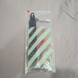 OFF-WHITE  key chain