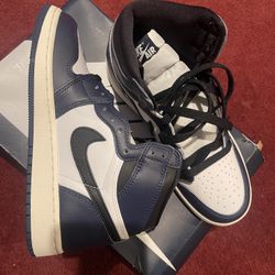 Jordan 1 Size 5Y