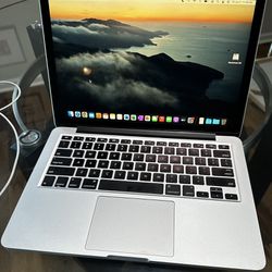 MacBook Pro 13" (Early 2015) - Core i7 