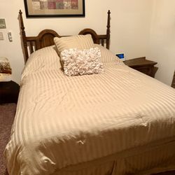 Bed sets-Queen  size with Bed, Mattress, Nightstand and Gold Bedset
