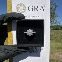 NEW! ‘Aqua Radiant’ Moissanite Diamond Engagement Ring (Pass Tester) SIZE 5,6,7,8,9