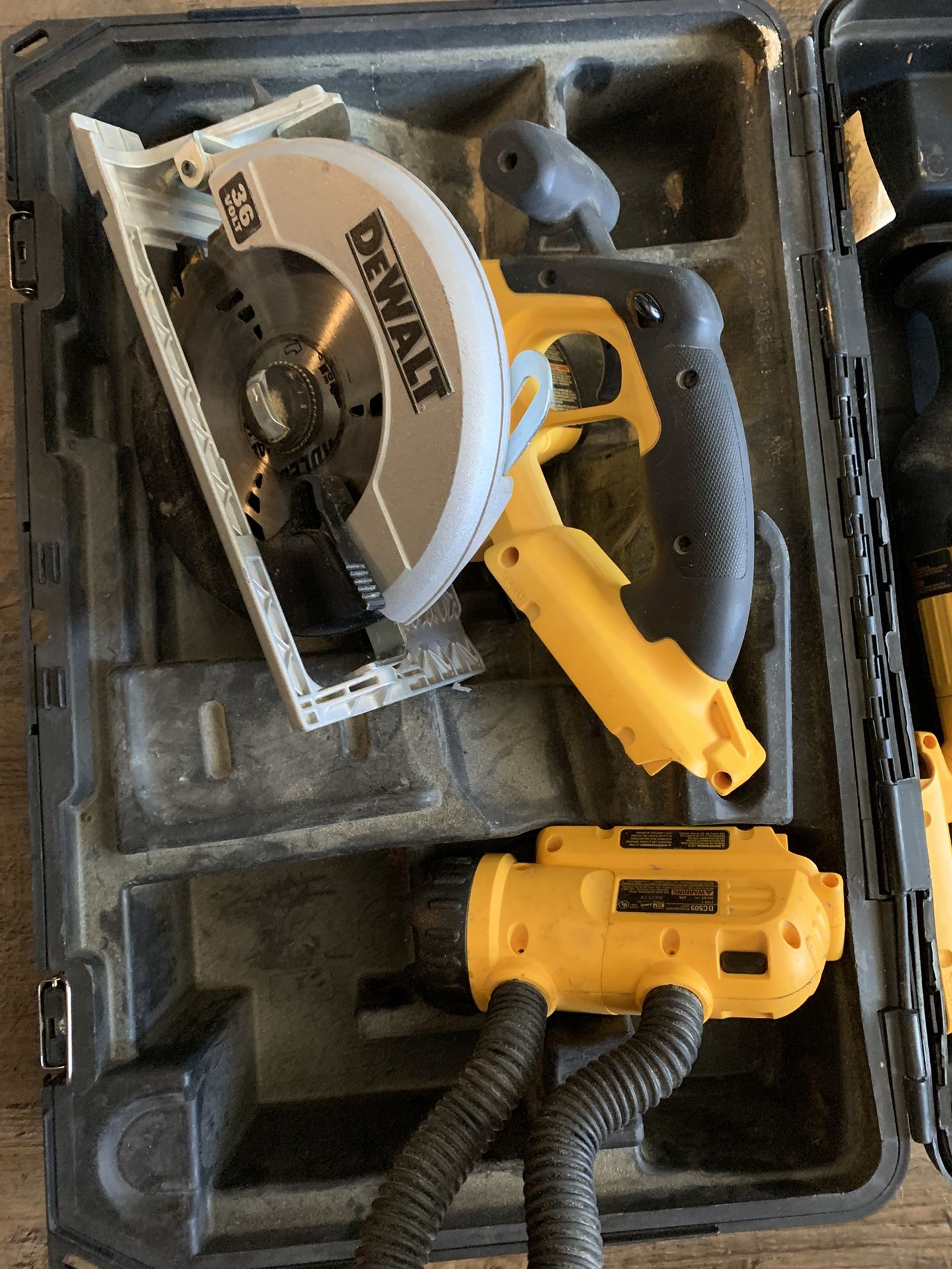 Dew-alt 36V 4 tool kit with 2 batteries and charger