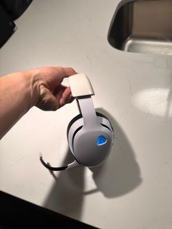 Alienware Tri-Mode Wireless Gaming Headset (Lunar Light / White)